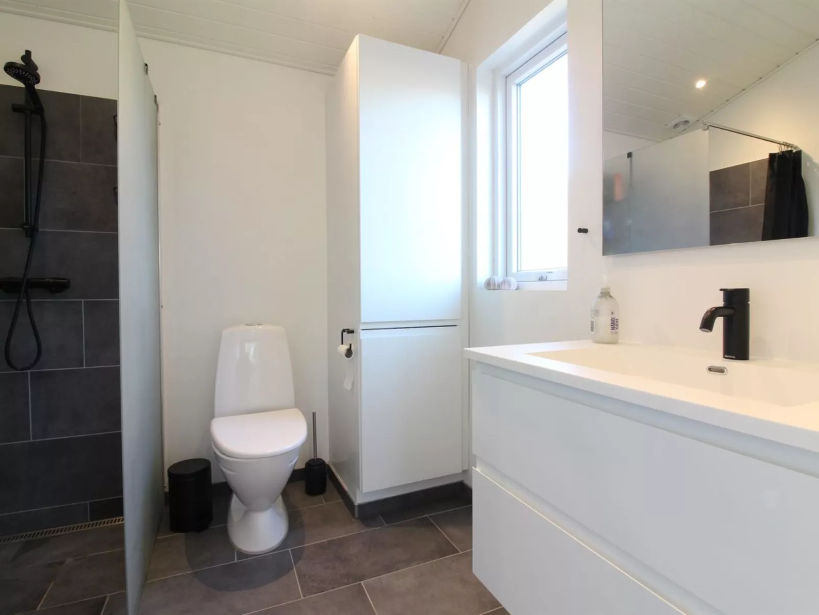 "Kamp" - 700m from the sea-Binnen