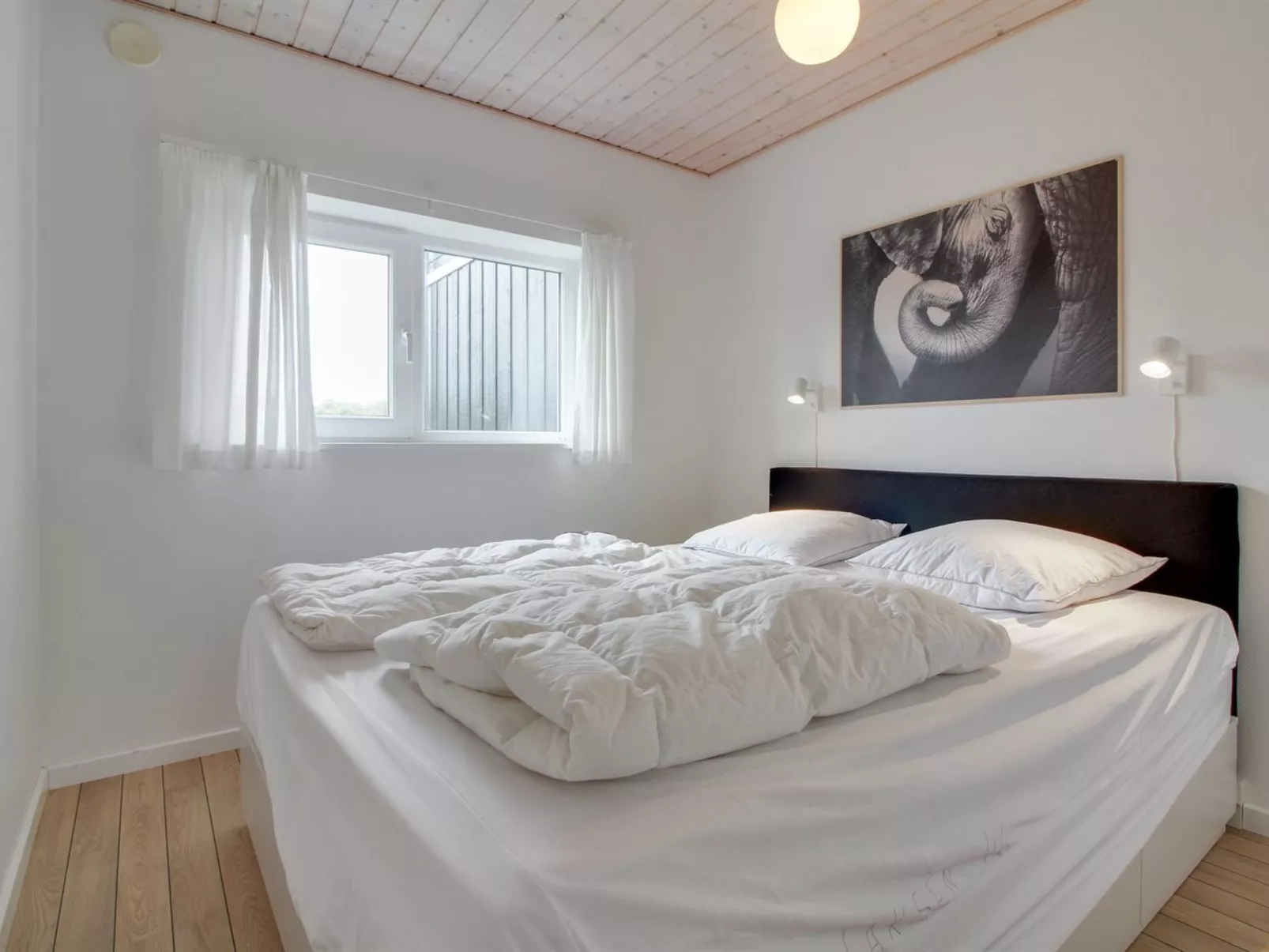 "Adna" - 700m from the sea-Binnen