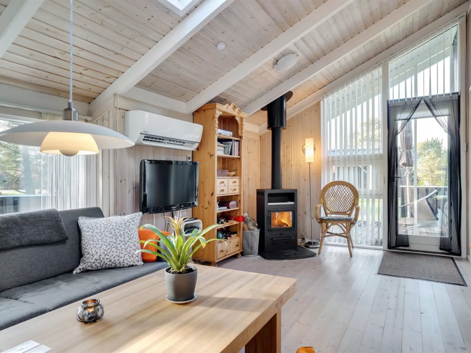 "Peter" - 400m from the sea-Binnen