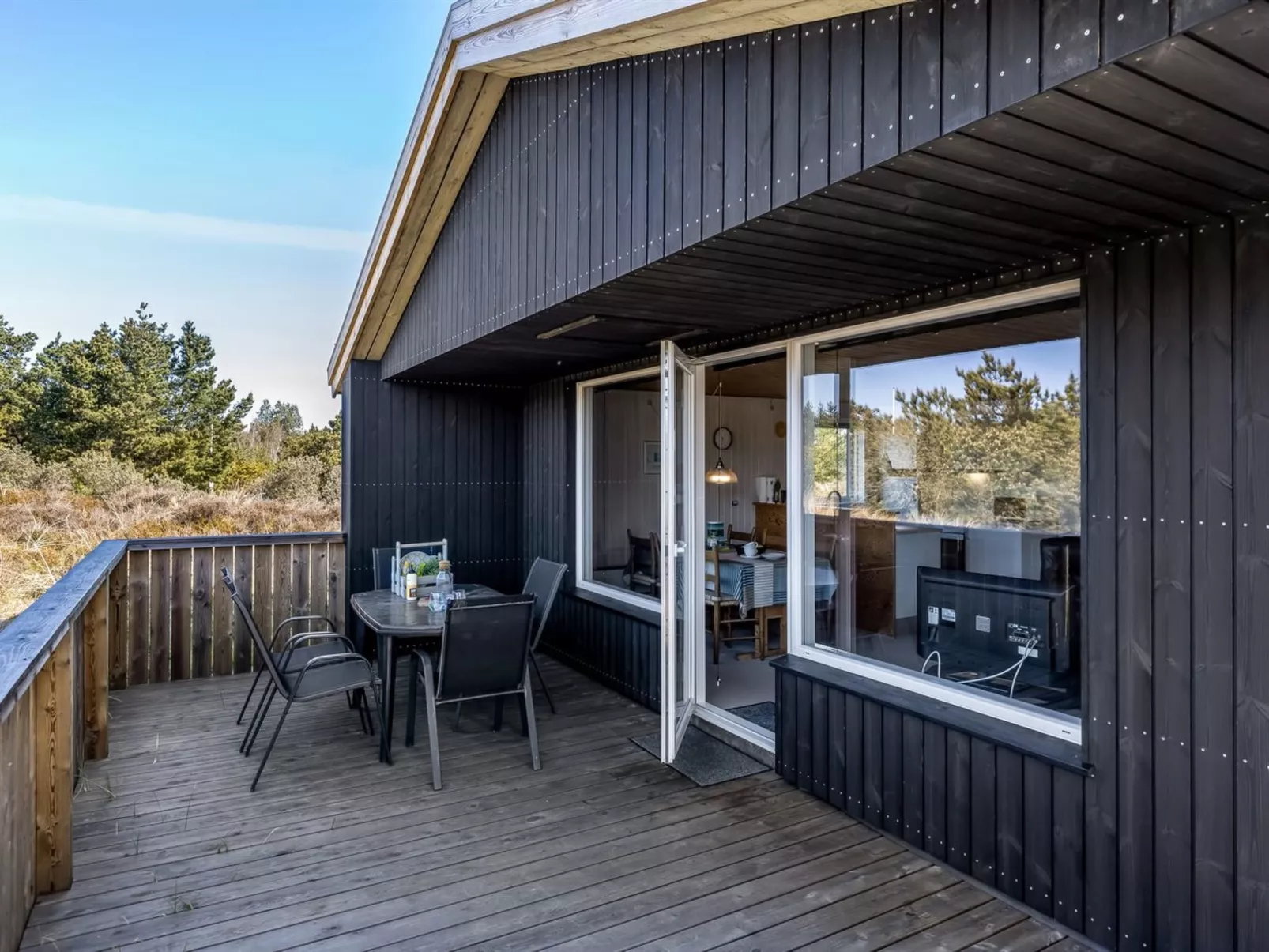 "Sara" - 2.5km from the sea-Buiten