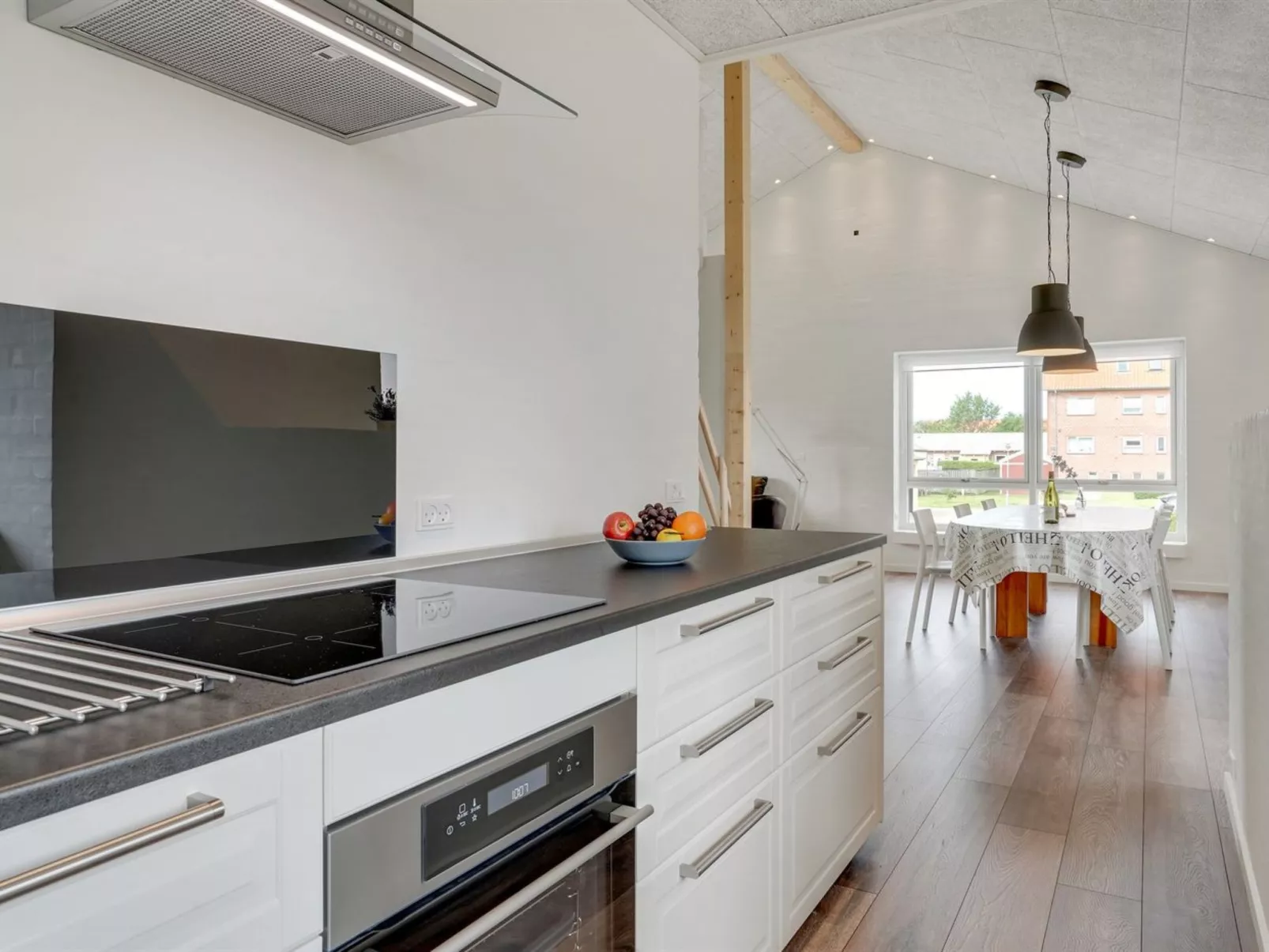 "Teodosij" - 1.1km from the sea-Binnen