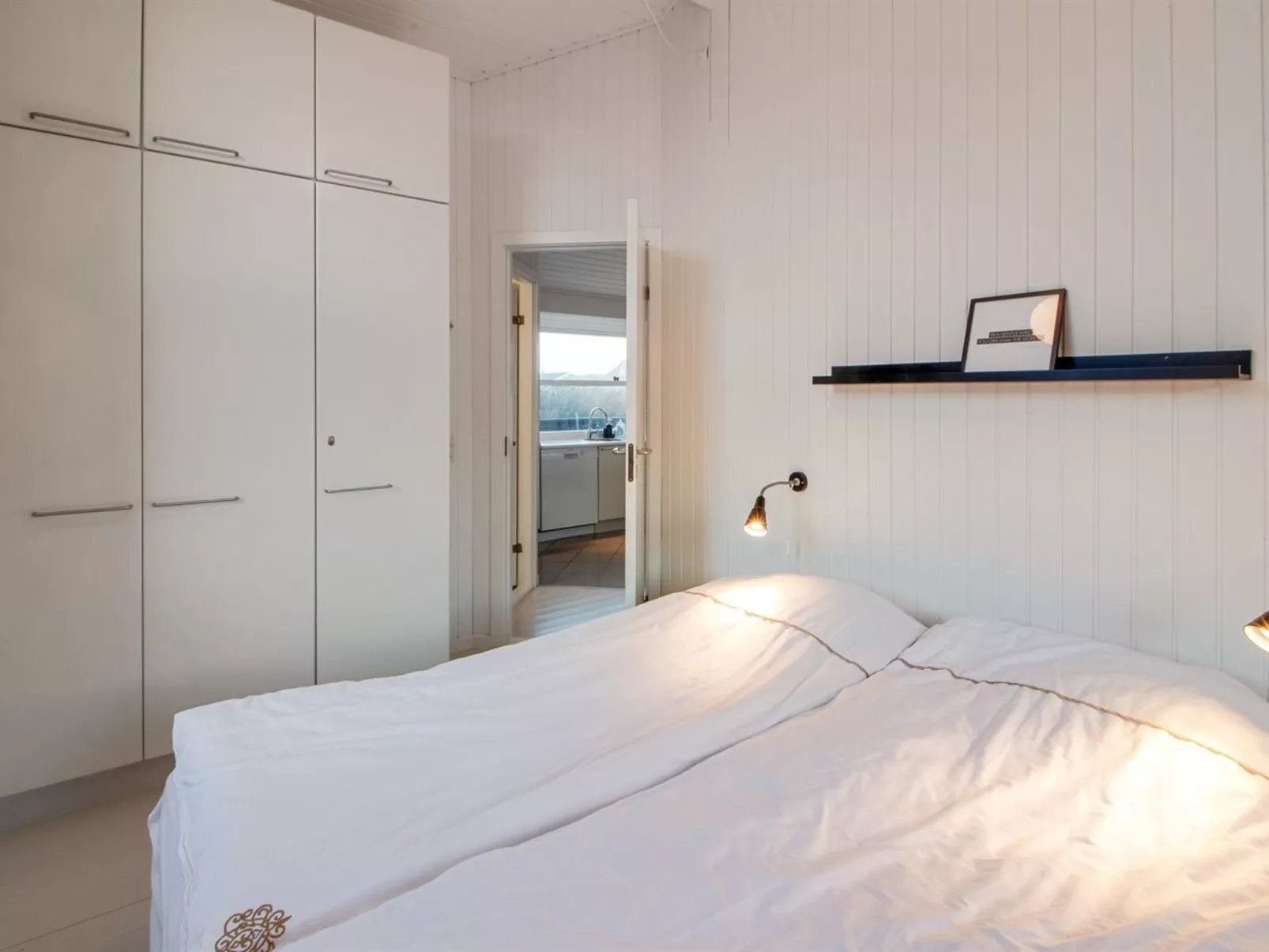 "Fenneke" - 50m from the sea-Binnen