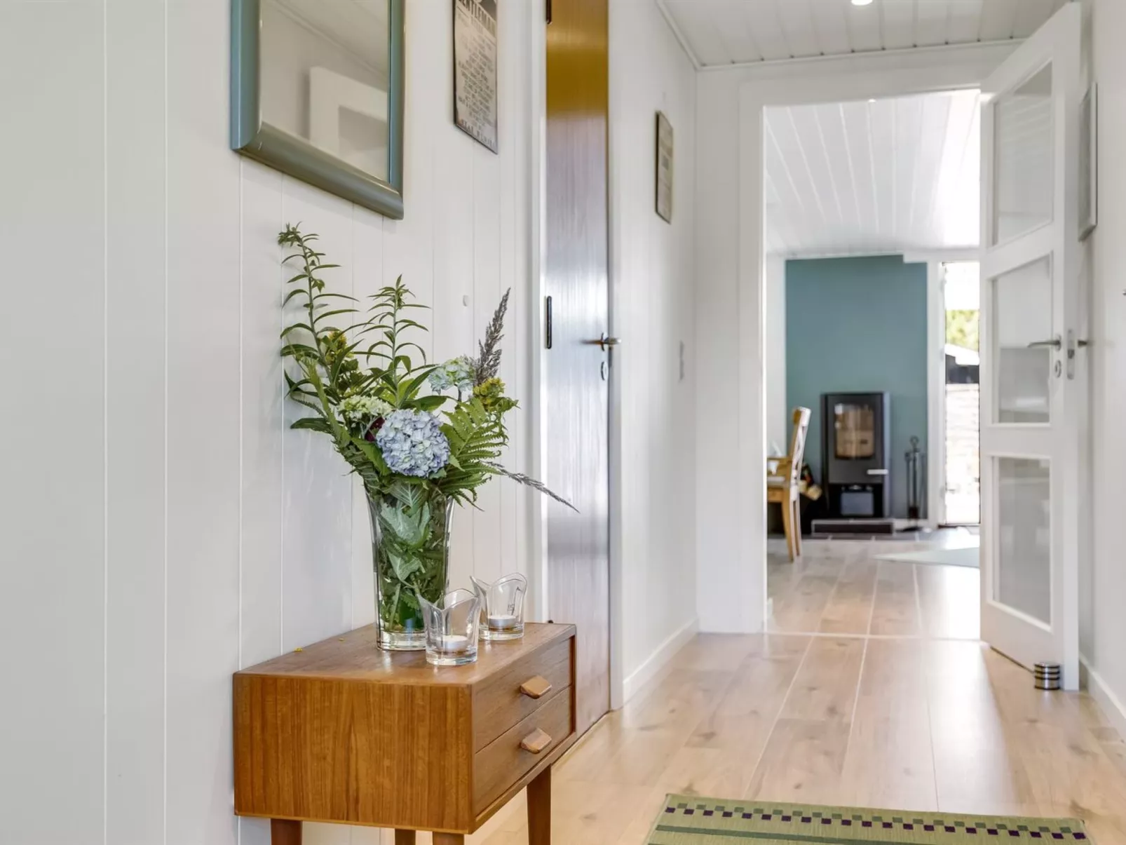 "Marise" -  from the sea-Binnen