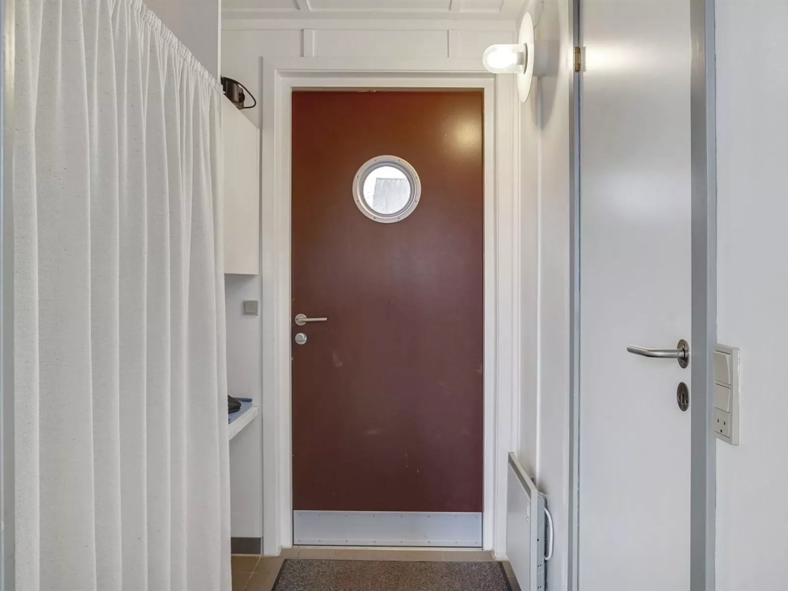 "Milo" - 5m from the sea-Binnen