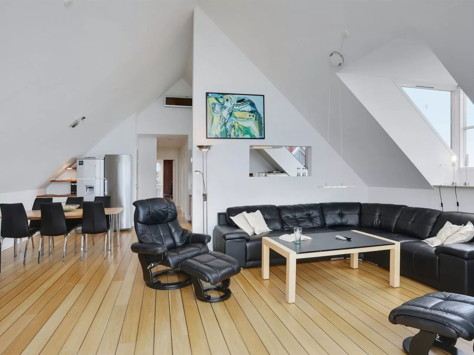 "Femme" - 15m from the sea-Binnen