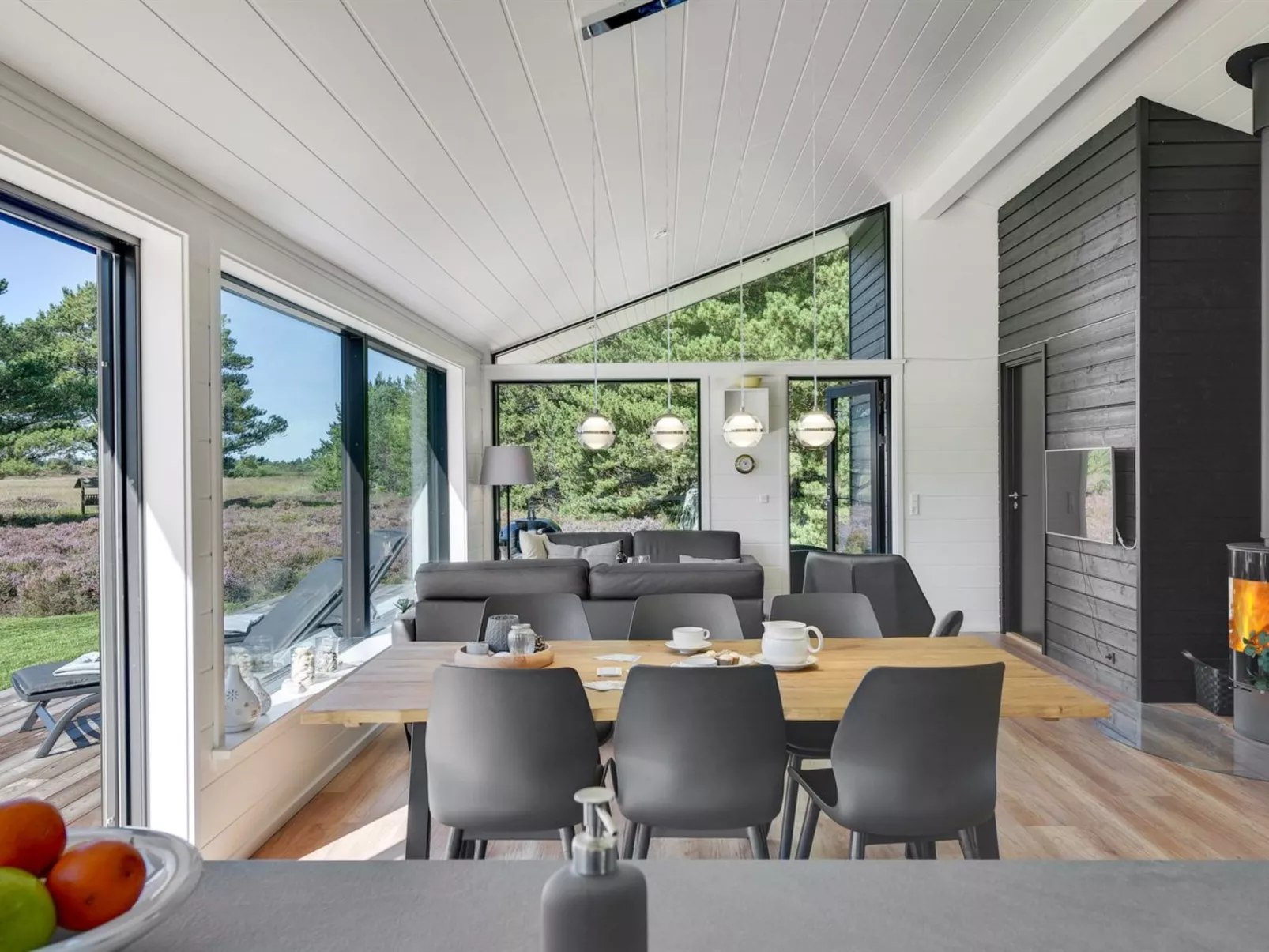 "Tea" - 2.7km from the sea-Binnen