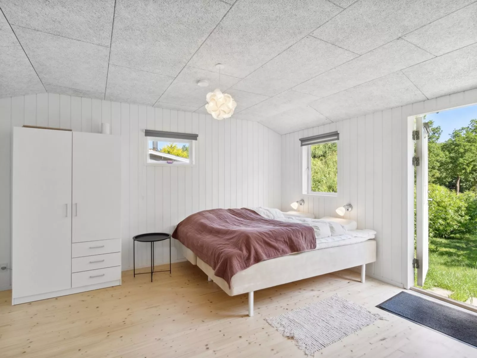 "Self" - 400m to the fjord-Binnen