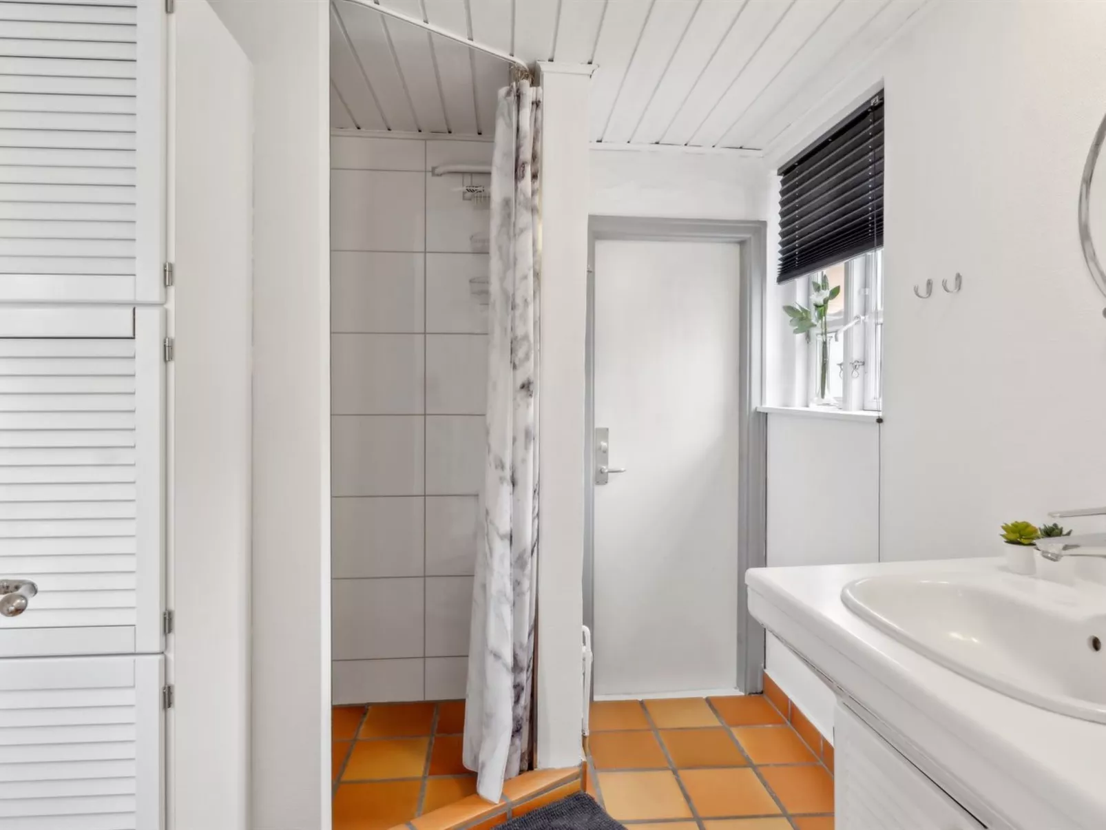 "Zezilie" - 500m from the sea-Binnen