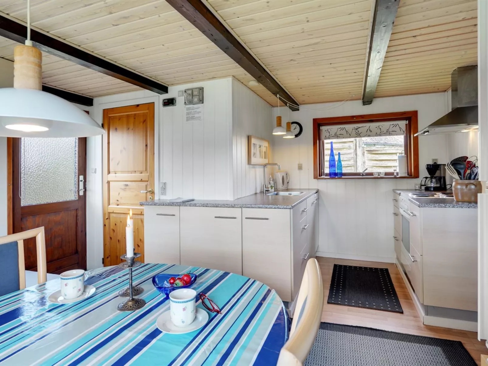 "Leocadia" - 150m to the fjord-Binnen