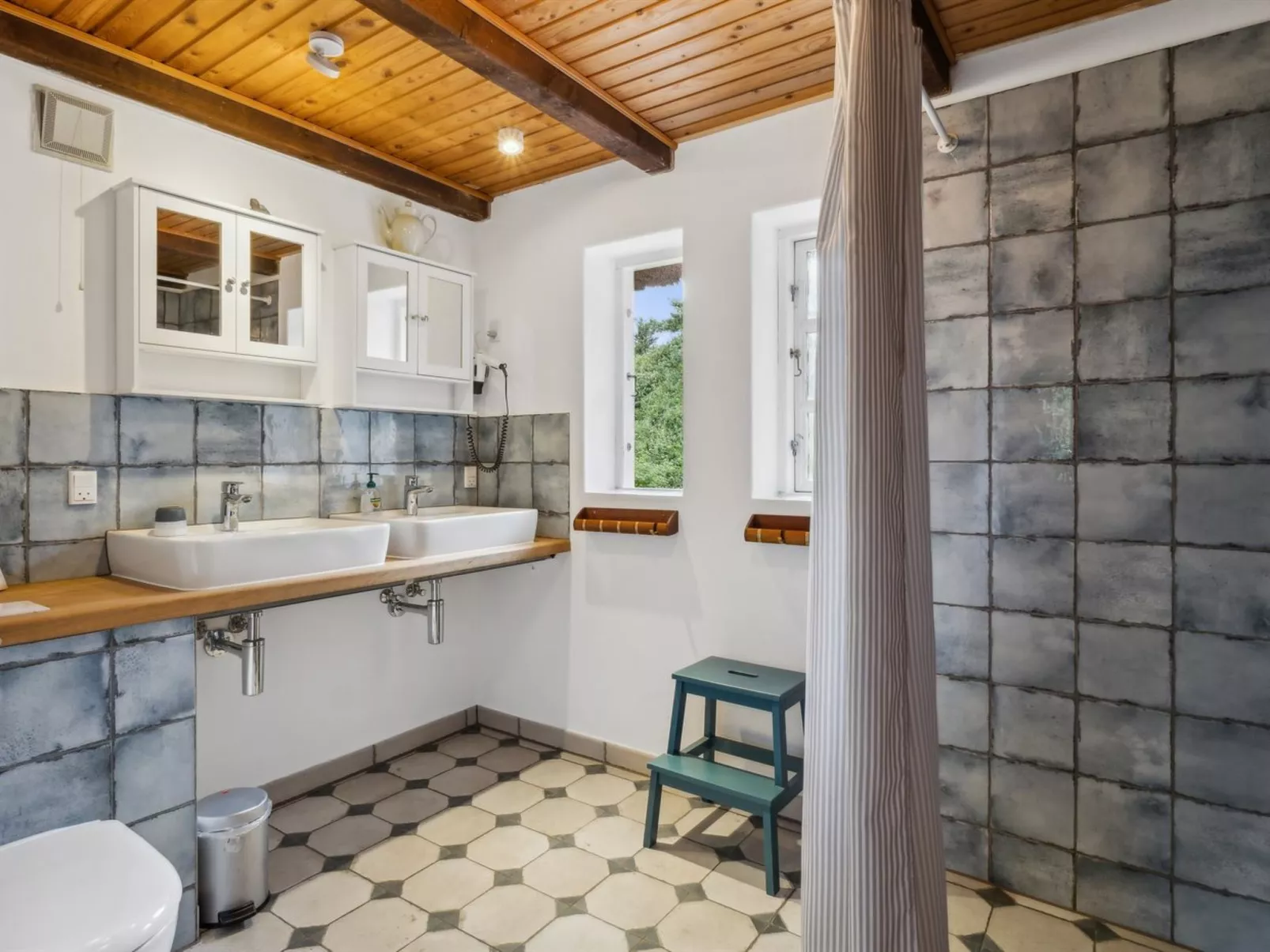 "Ariela" - 1.1km from the sea-Buiten