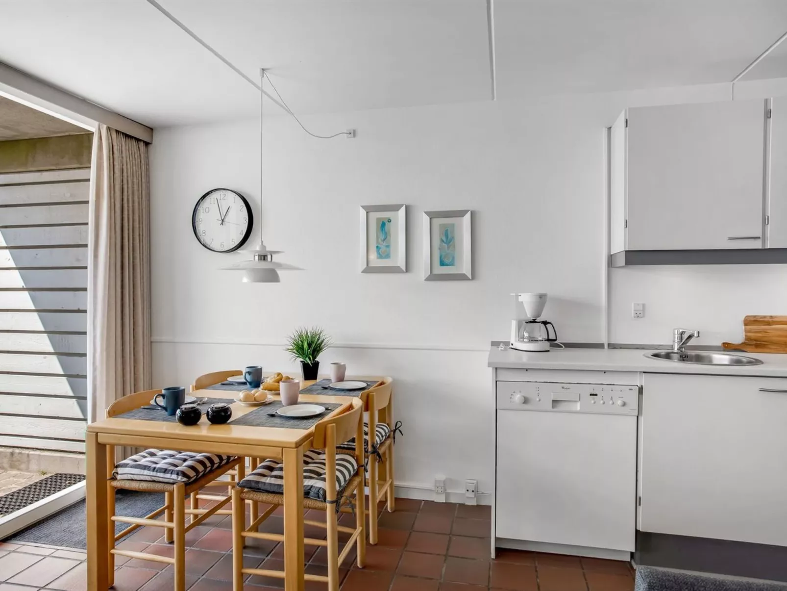 "Jano" - 100m from the sea-Binnen