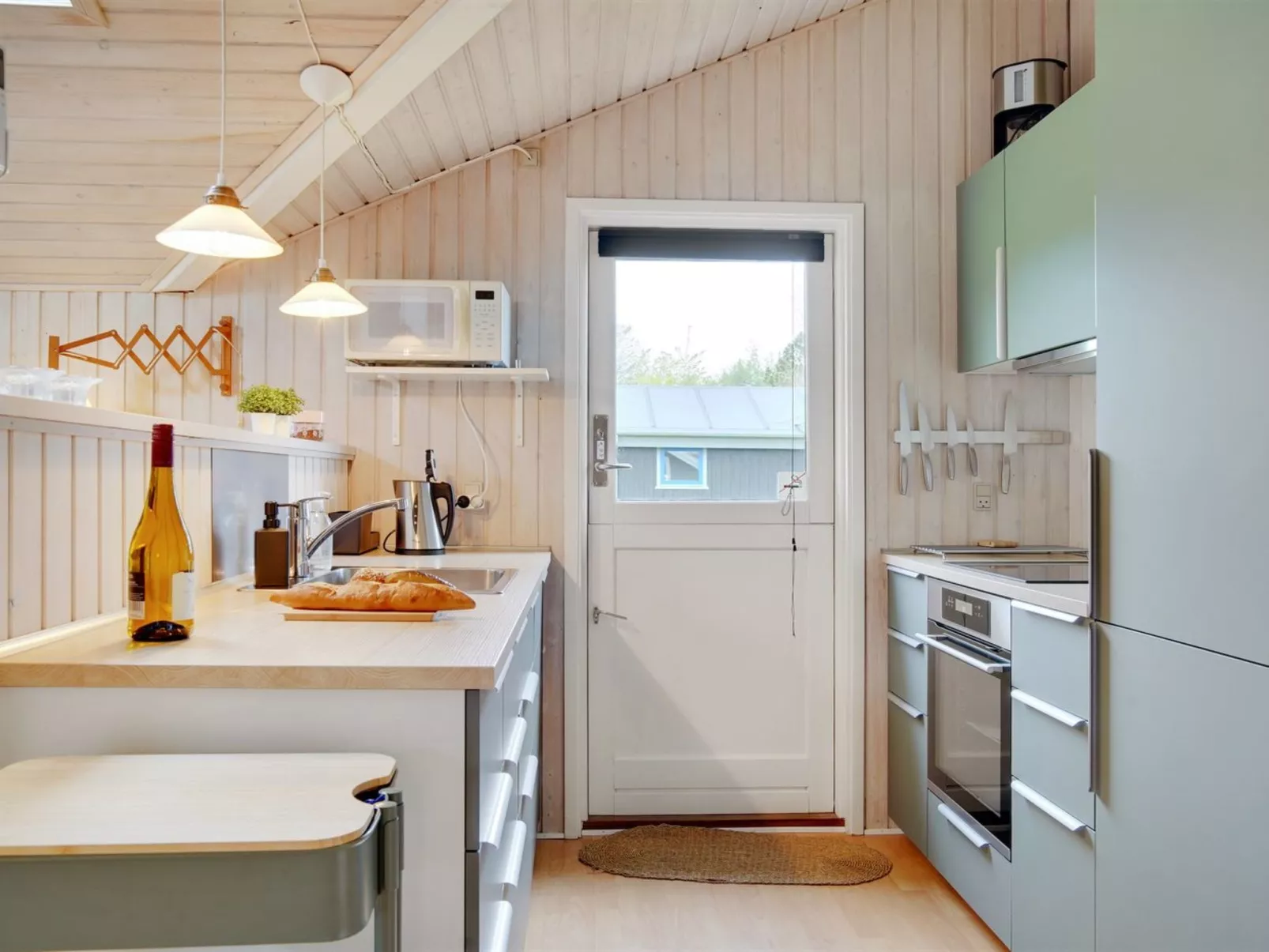 "Fliri" - 700m from the sea-Binnen