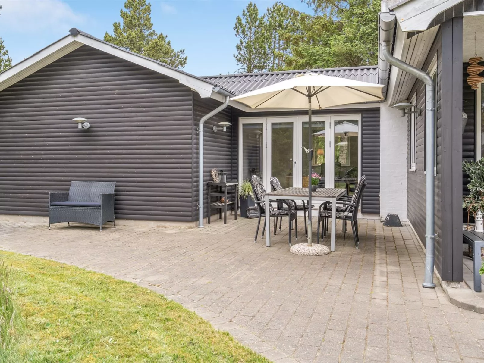 "Bjarka" - 2.9km from the sea-Buiten