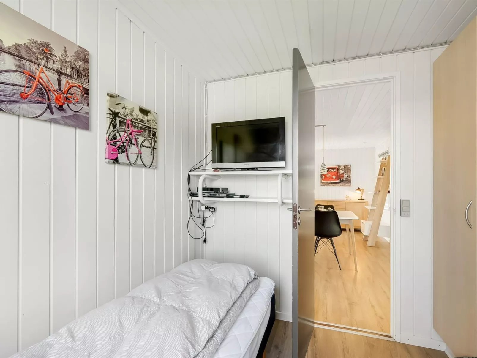 "Lill" - 50m from the sea-Binnen