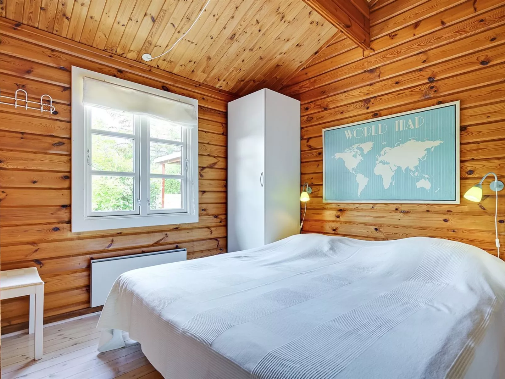 "Ernestine" - 500m to the fjord-Binnen