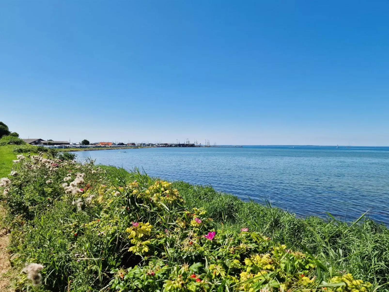 "Emira" - 50m from the sea-Buiten