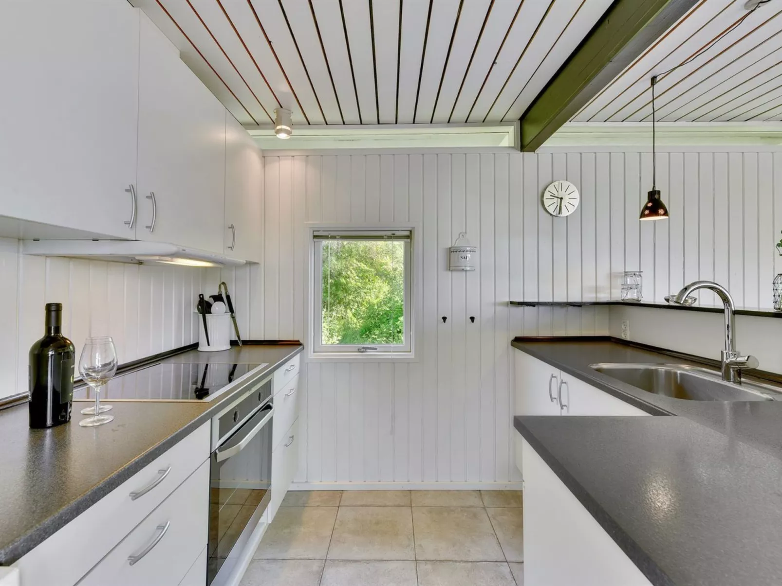 "Anund" - 1.4km from the sea-Binnen