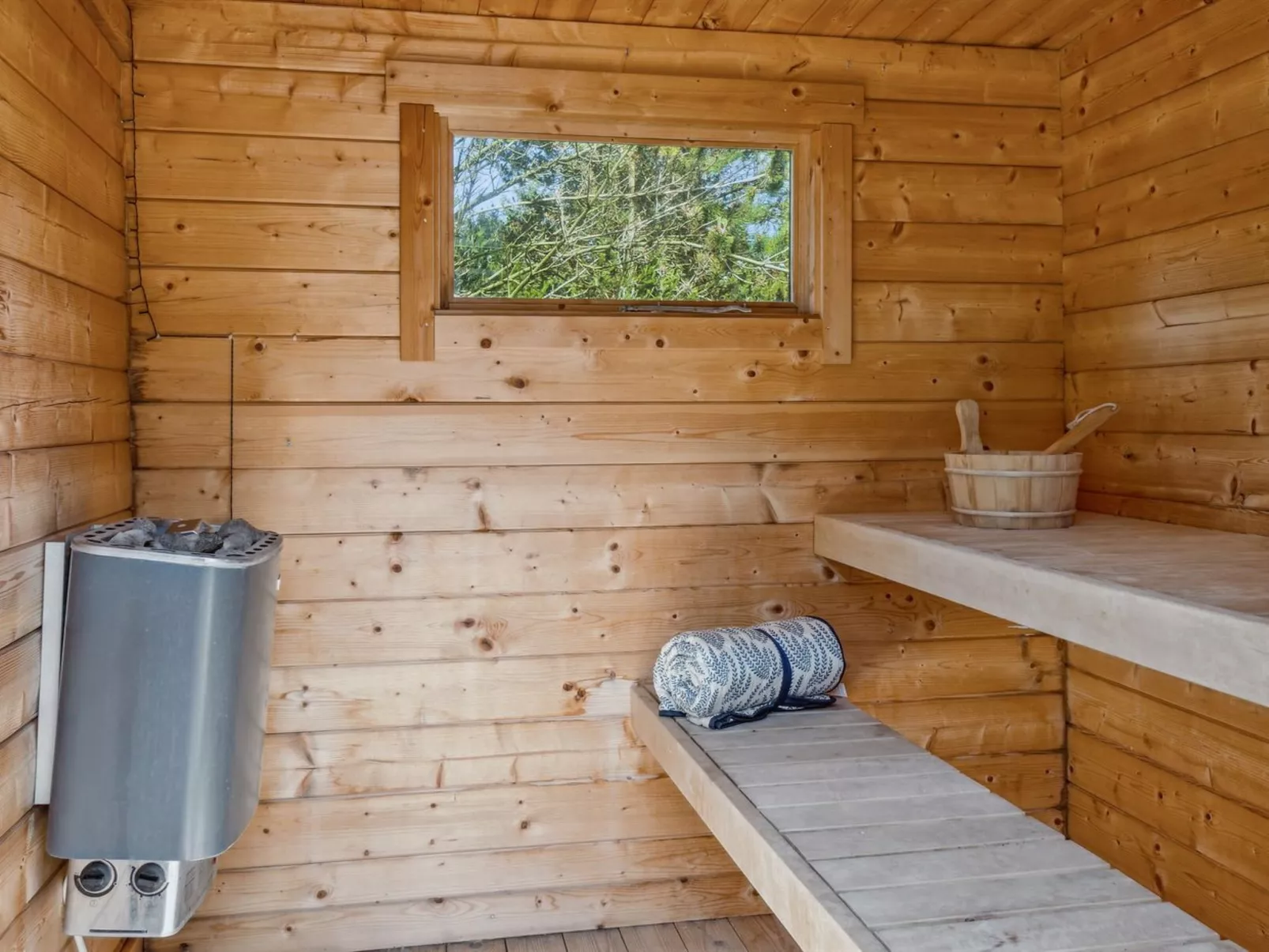 "Elke" - 3.5km from the sea-Binnen