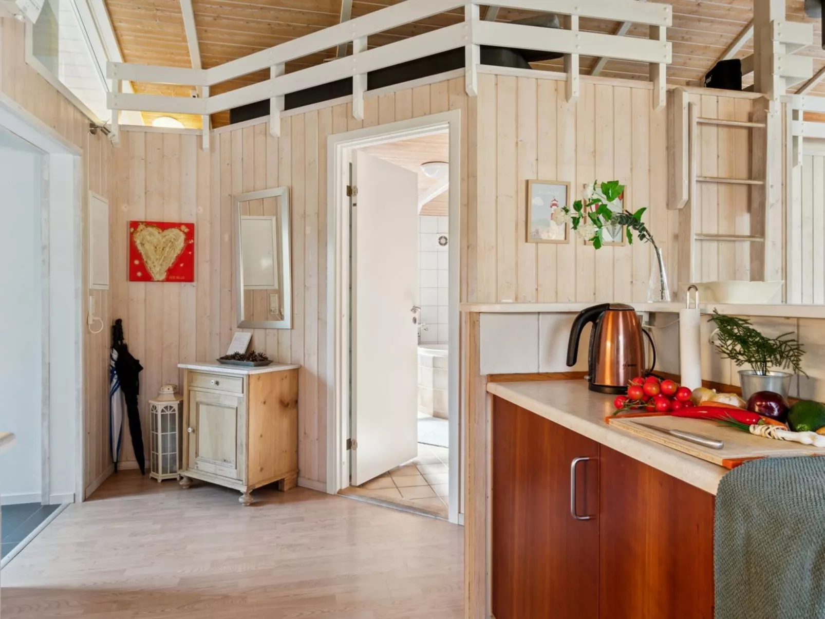 "Amola" - 1.6km from the sea-Binnen