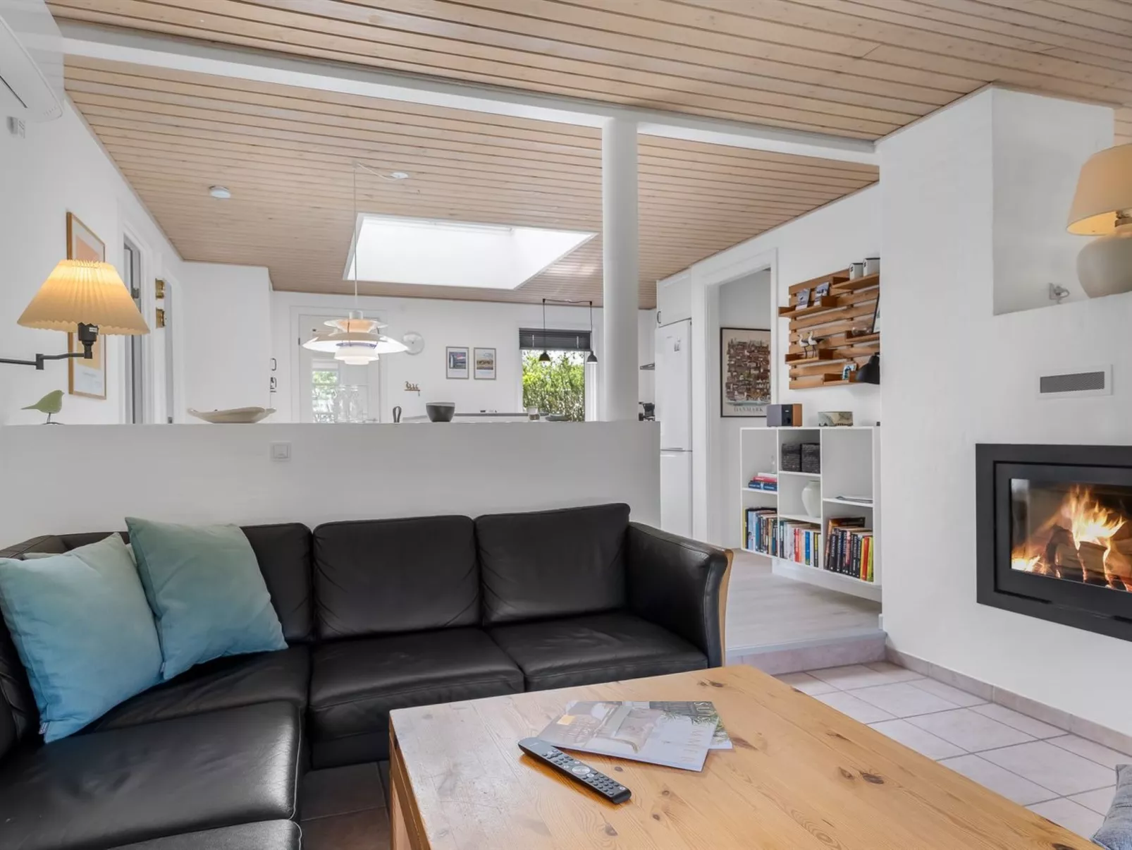 "Sölva" - 750m from the sea-Binnen