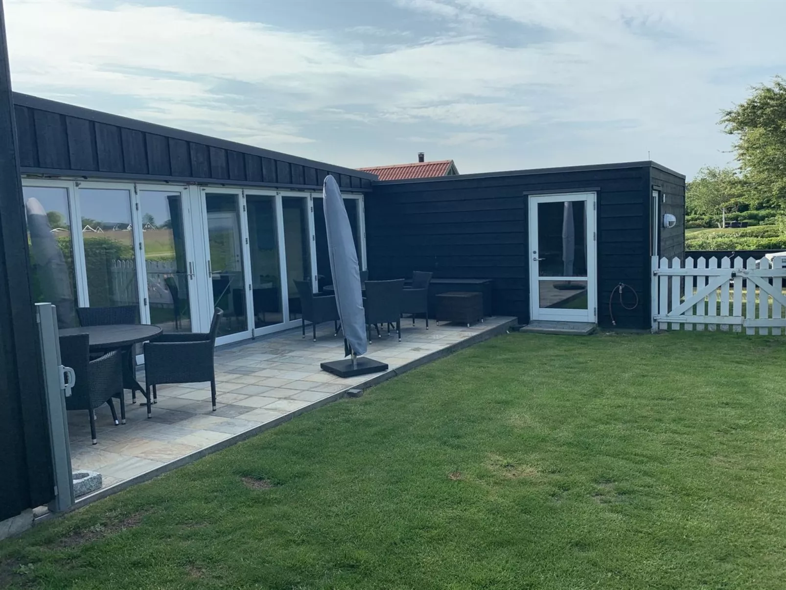 "Amia" - 20m from the sea-Buiten