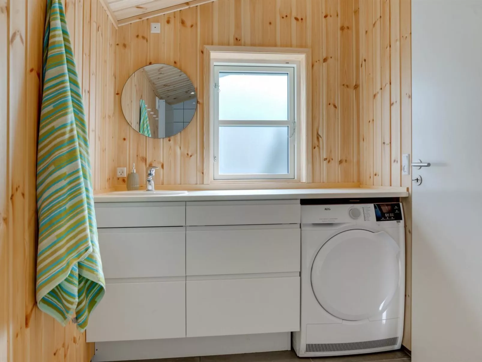 "Wimar" - 200m from the sea-Binnen