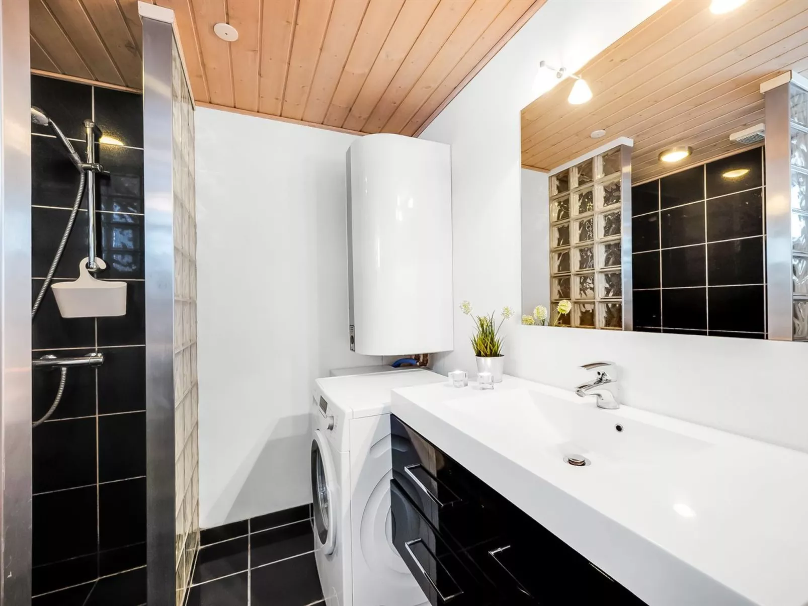 "Sissan" - 900m from the sea-Binnen