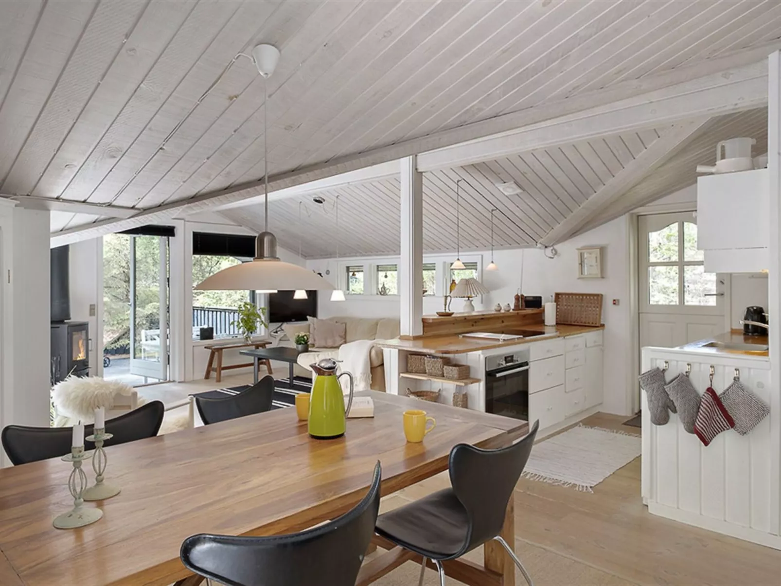 "Amabel" - 200m from the sea-Binnen