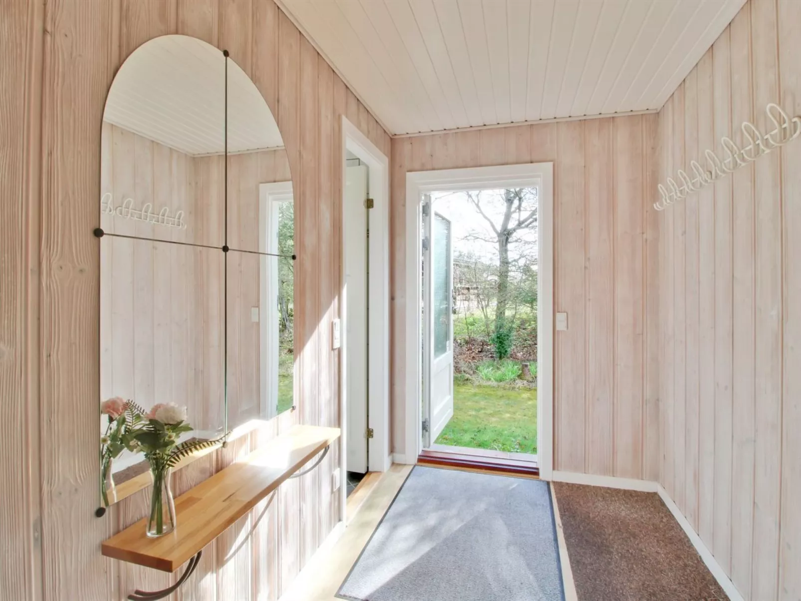 "Zenitha" - 300m from the sea-Binnen