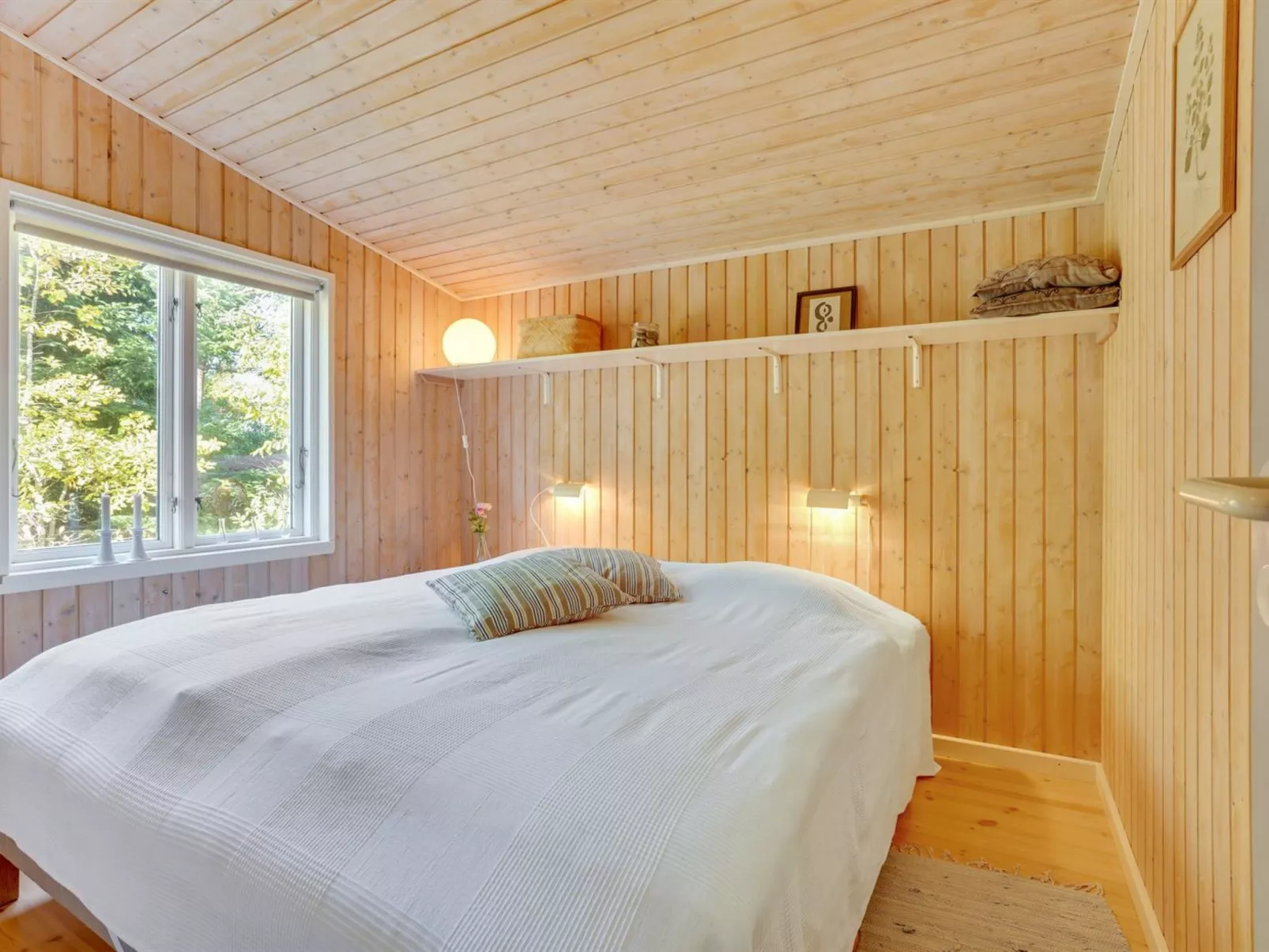 "Pilvi" -  from the sea-Binnen