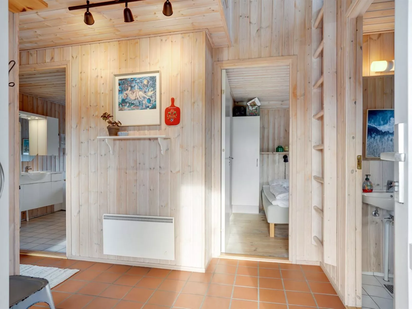 "Ananda" - 245m from the sea-Binnen