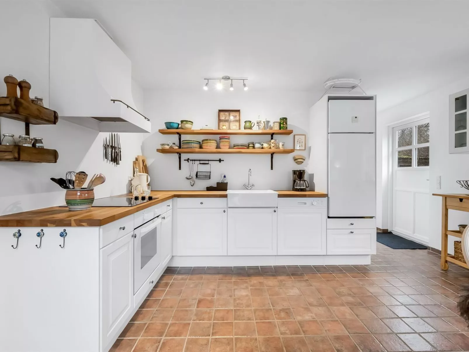 "Mandana" - 10km to the fjord-Binnen