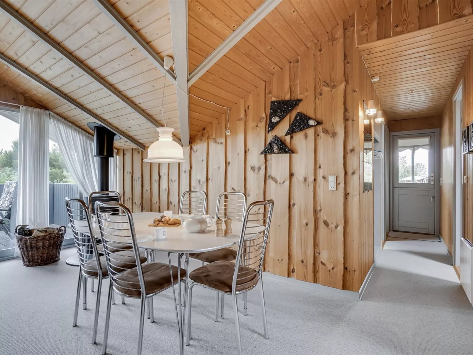 "Bryniulf" - 1.8km from the sea-Binnen