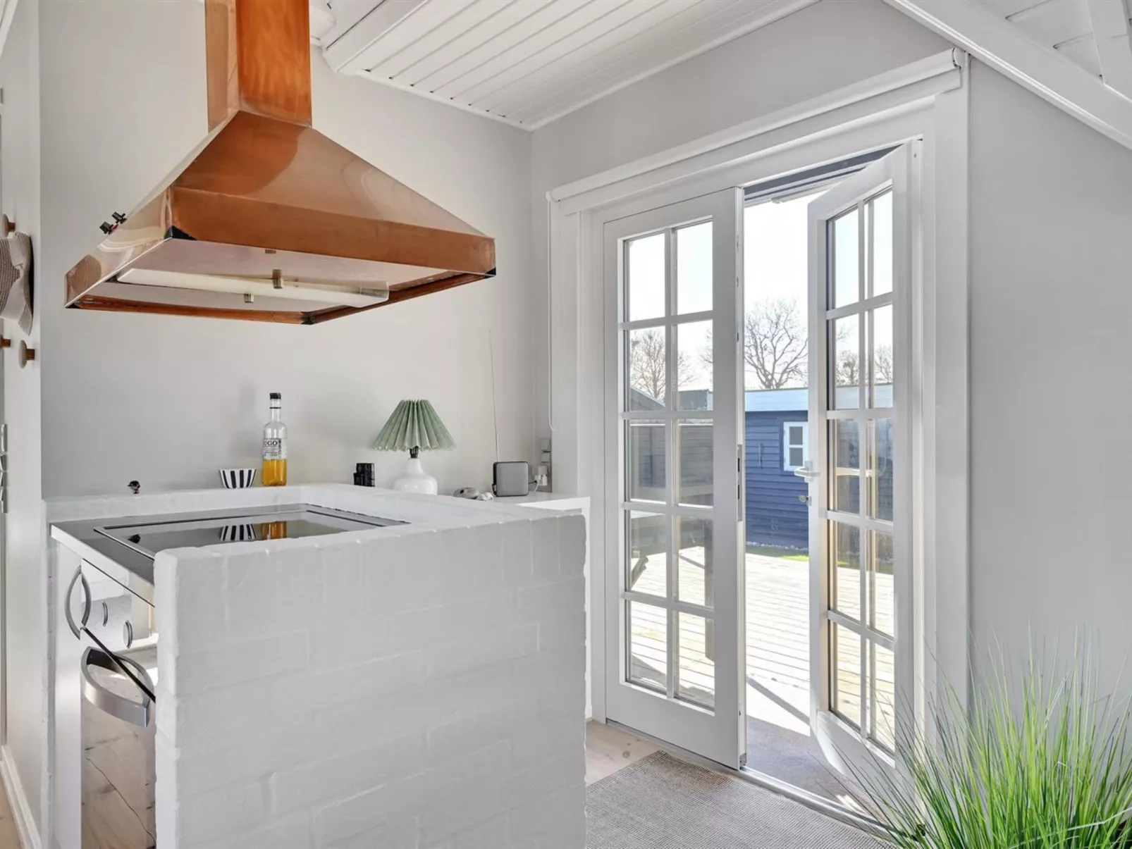 "Ulv" - 25m from the sea-Binnen