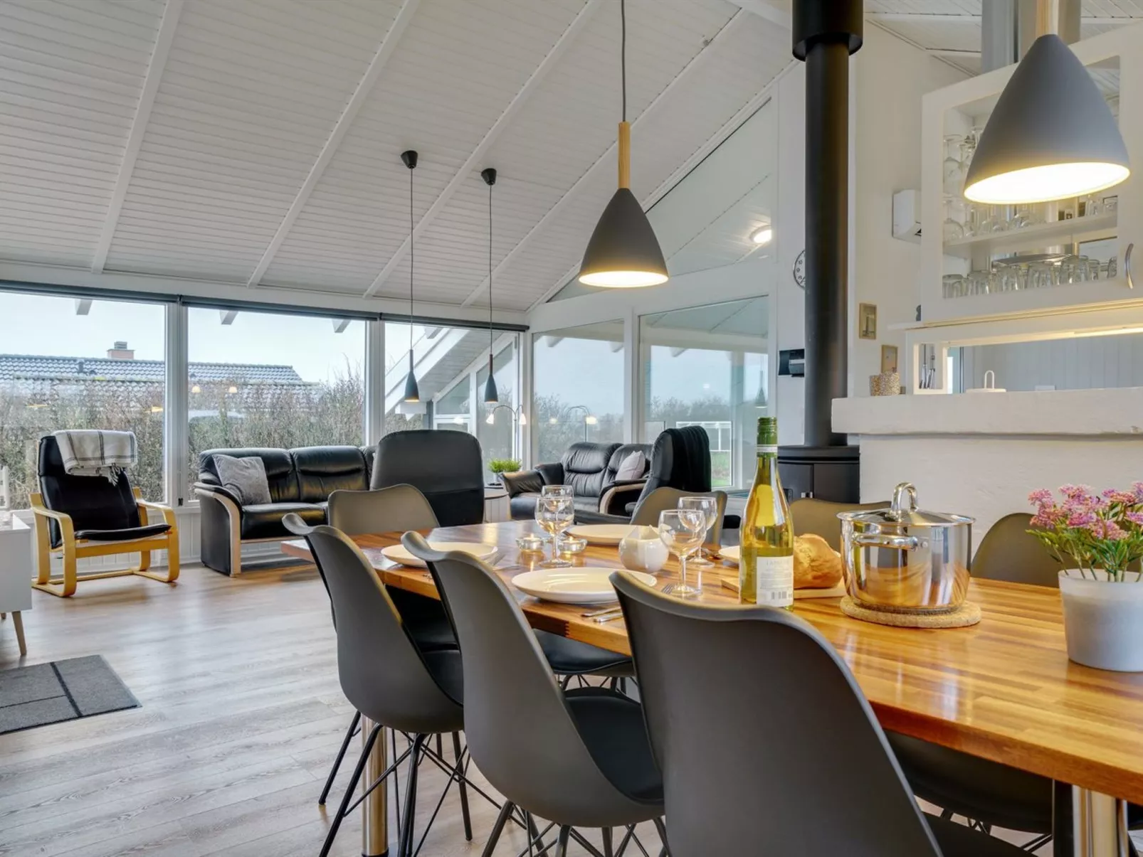 "Hilkka" - 500m from the sea-Binnen