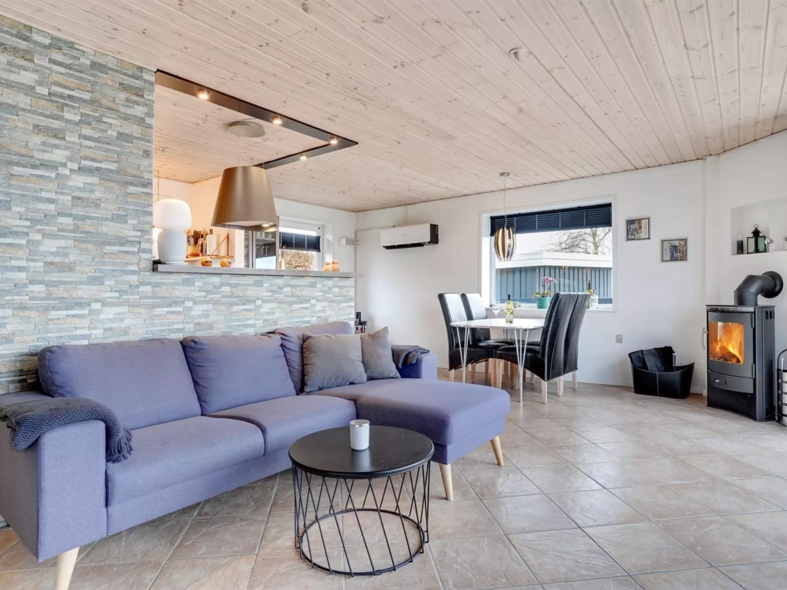 "Aloisia" - 300m from the sea-Binnen