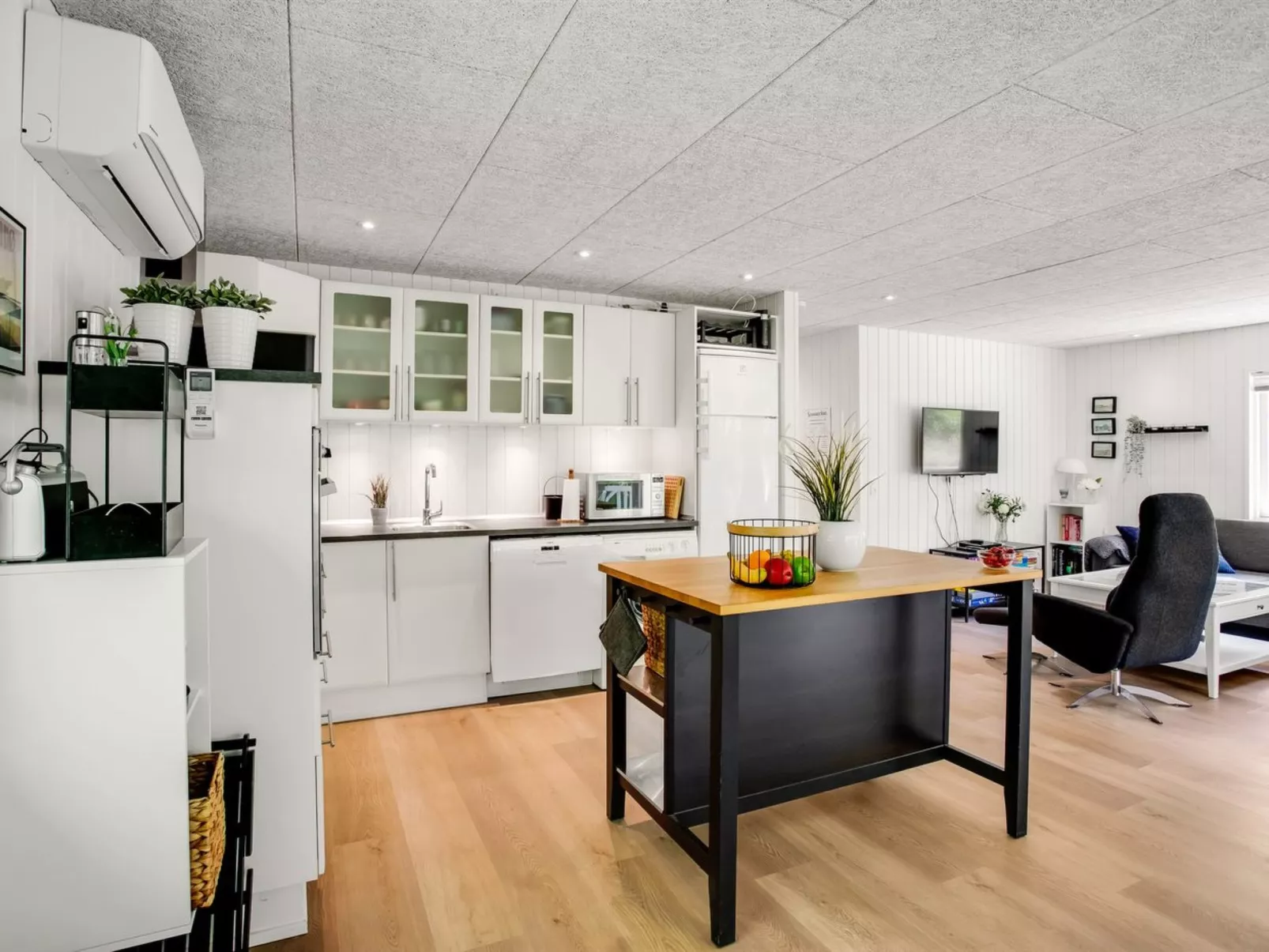 "Maik" - 1.5km from the sea-Binnen