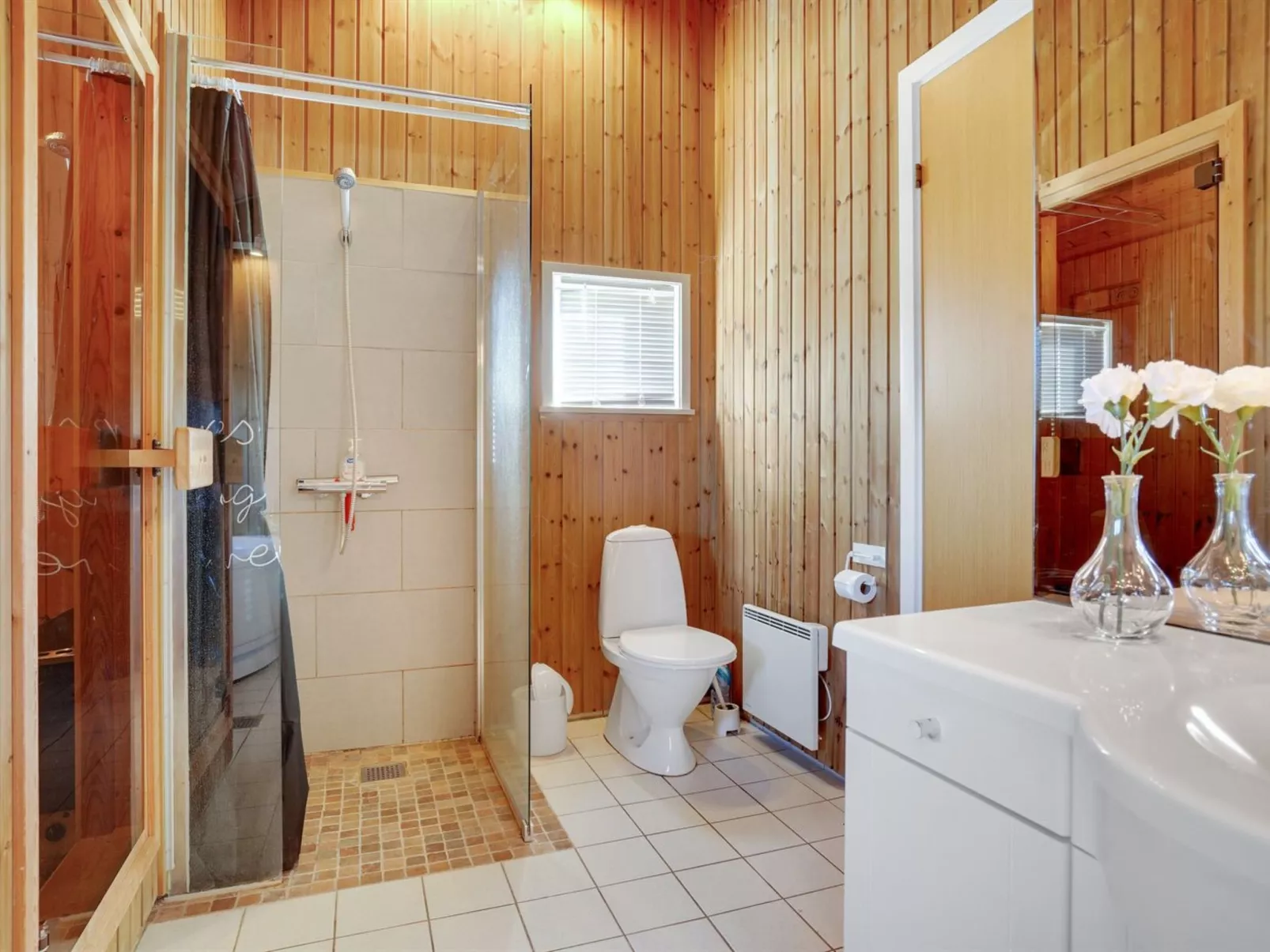 "Dunya" - 400m from the sea-Binnen