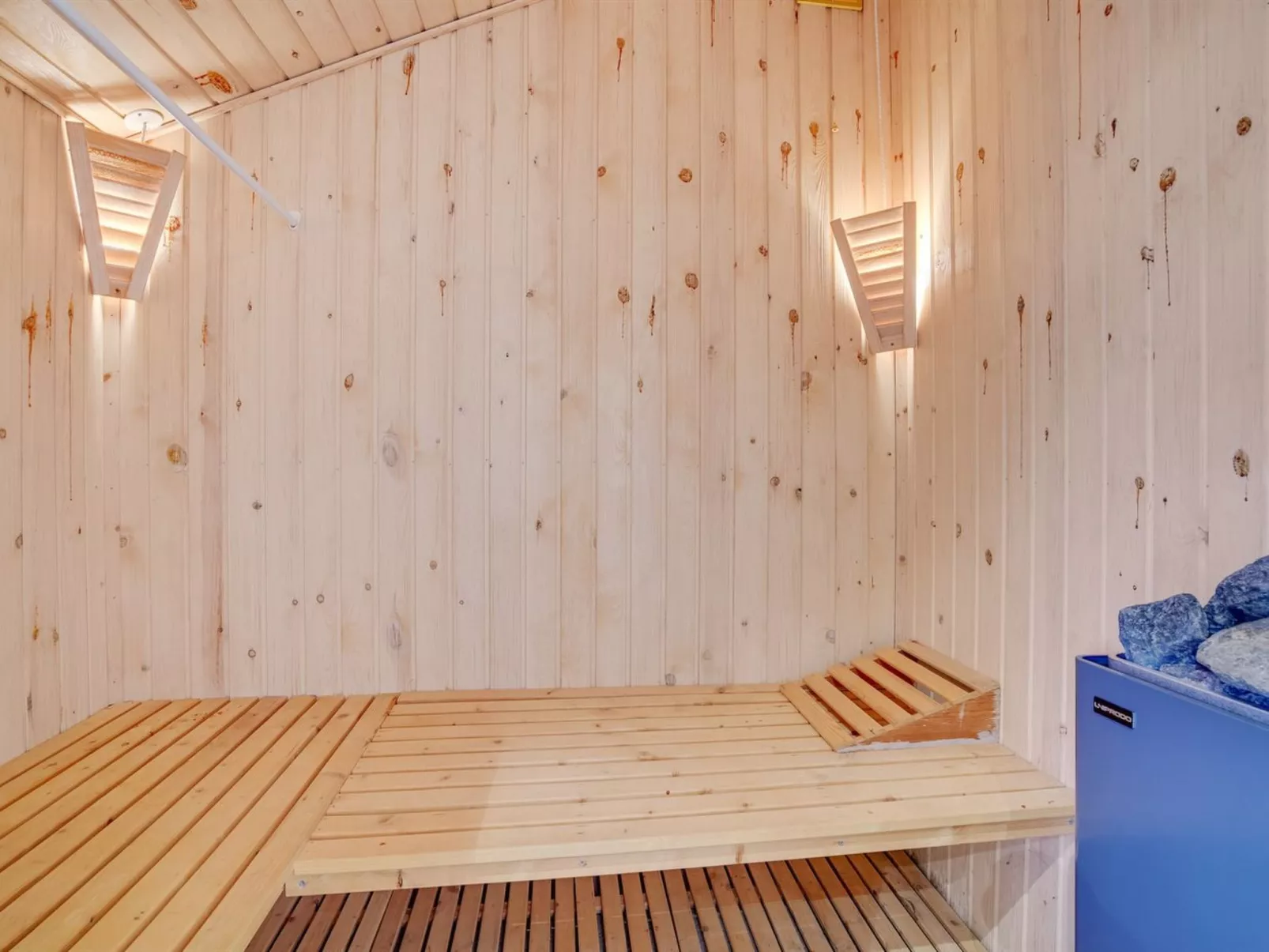 "Arwen" - 200m from the sea-Binnen