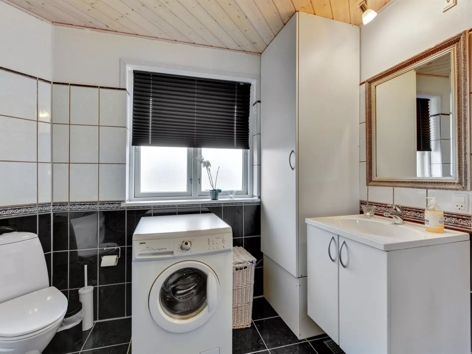 "Karmen" - 300m to the fjord-Binnen