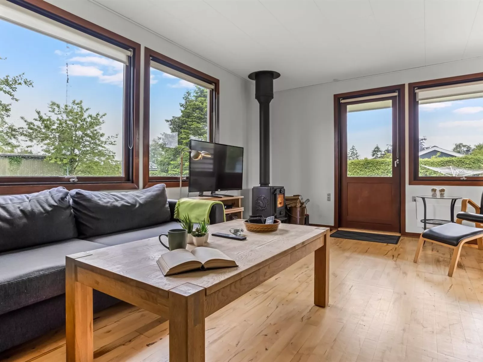 "Davida" - 400m from the sea-Binnen