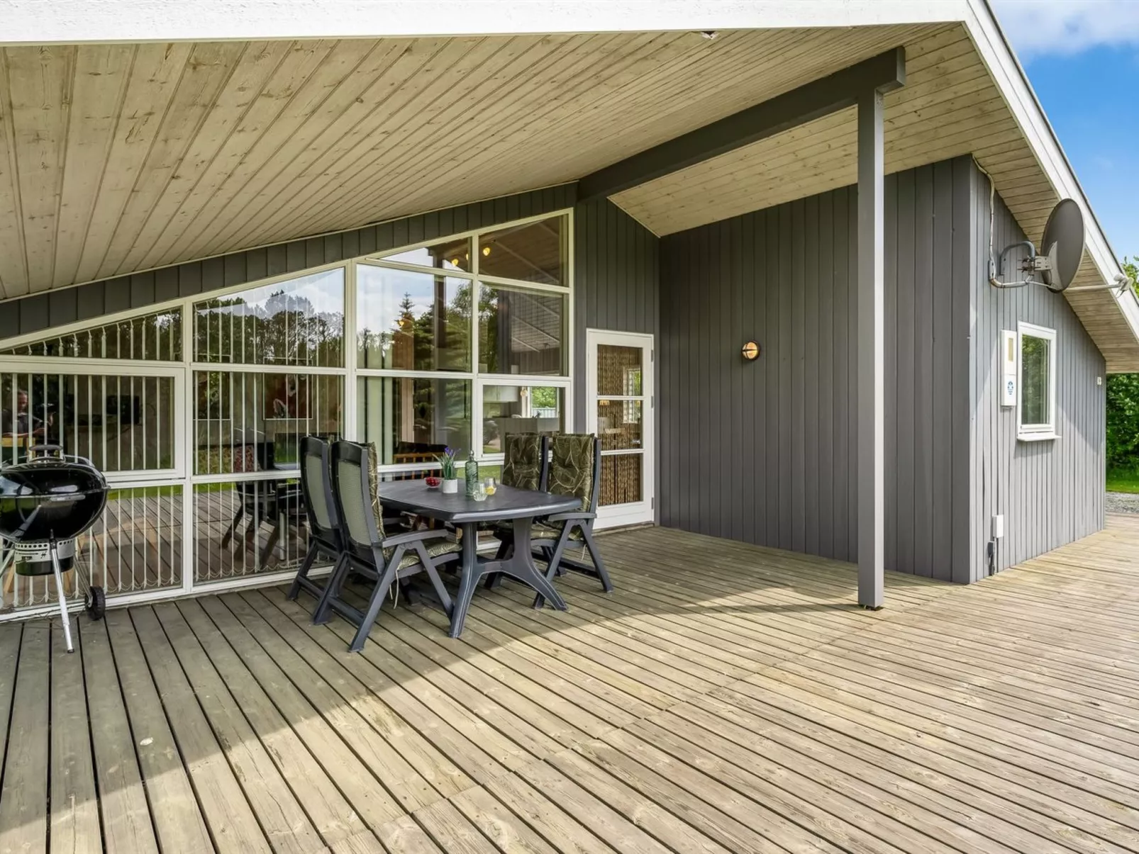 "Karlsefni" - 600m to the fjord-Buiten