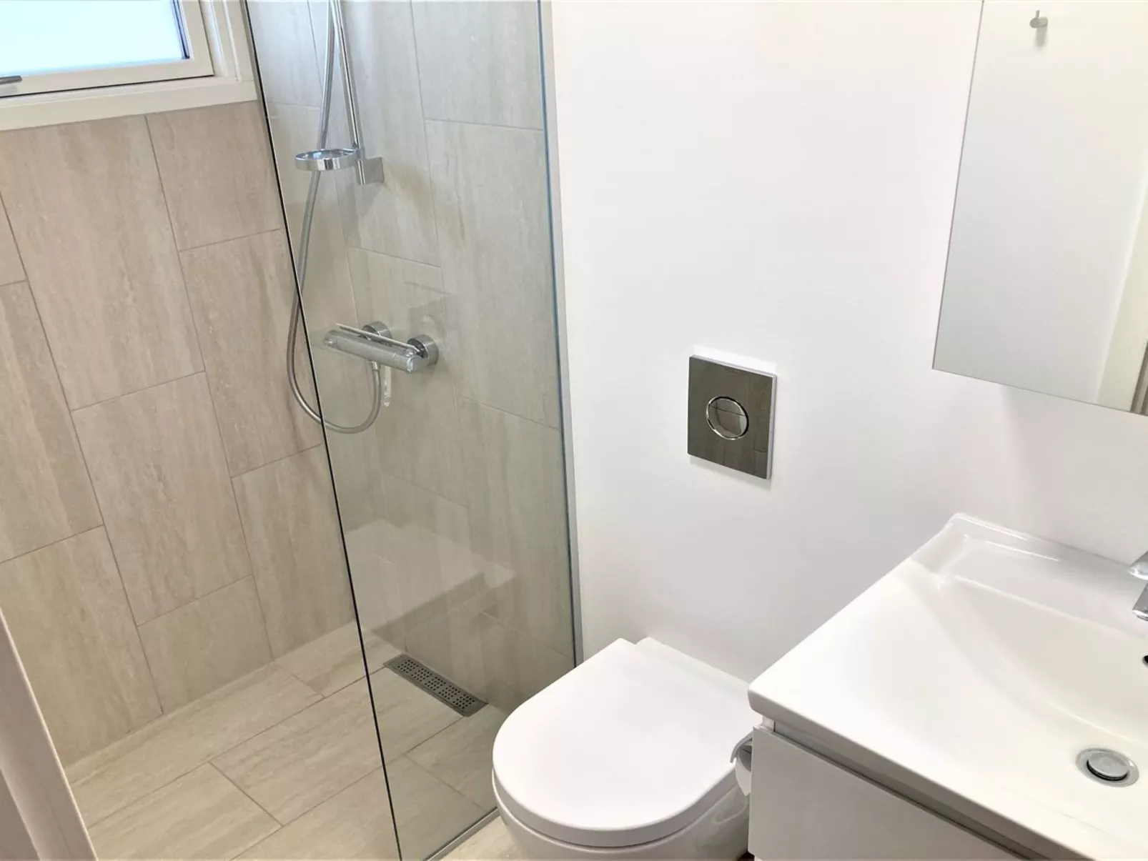 "Jenny" - 140m from the sea-Binnen