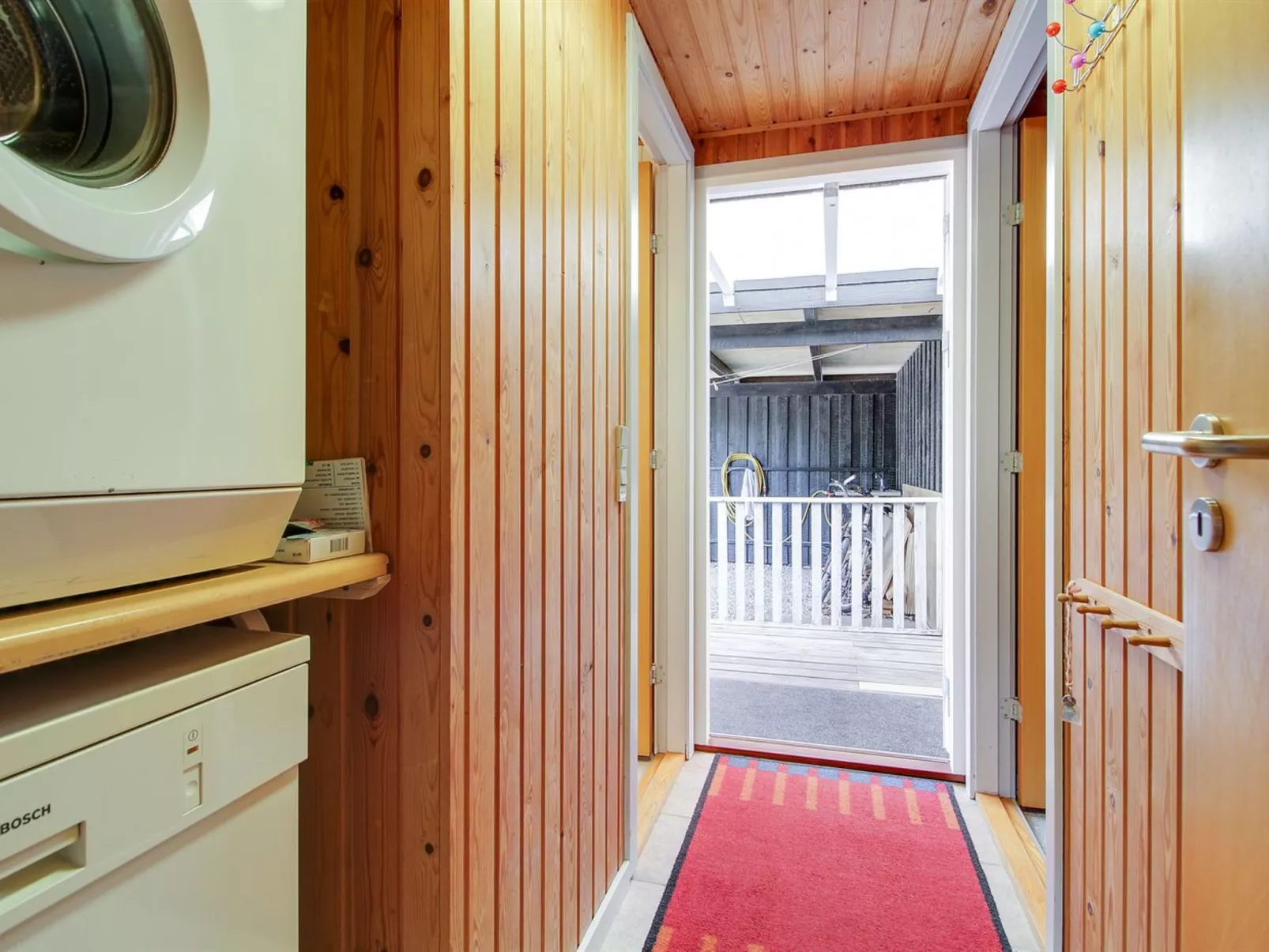 "Eldina" - 100m from the sea-Binnen