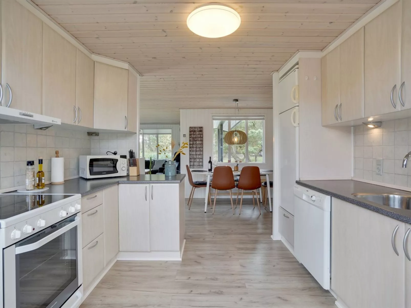 "Monja" - 2.2km from the sea-Binnen