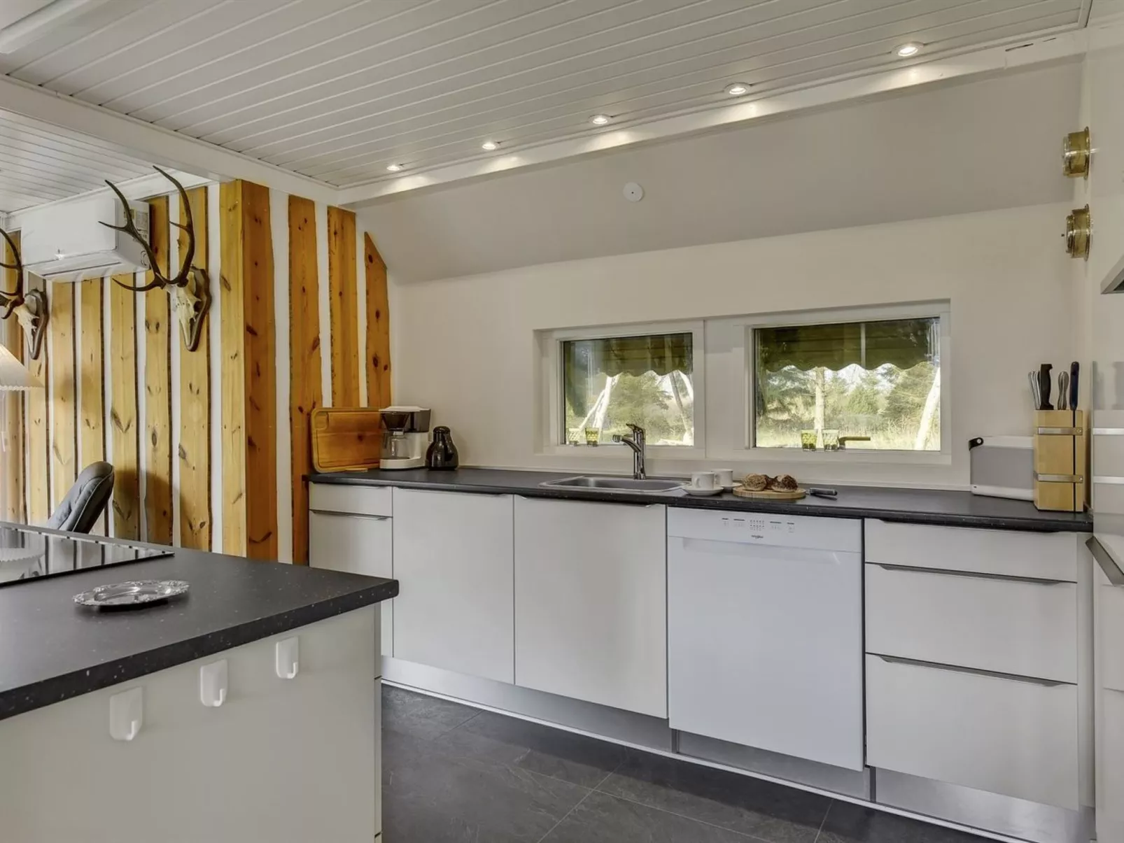 "Alard" - 300m to the fjord-Binnen