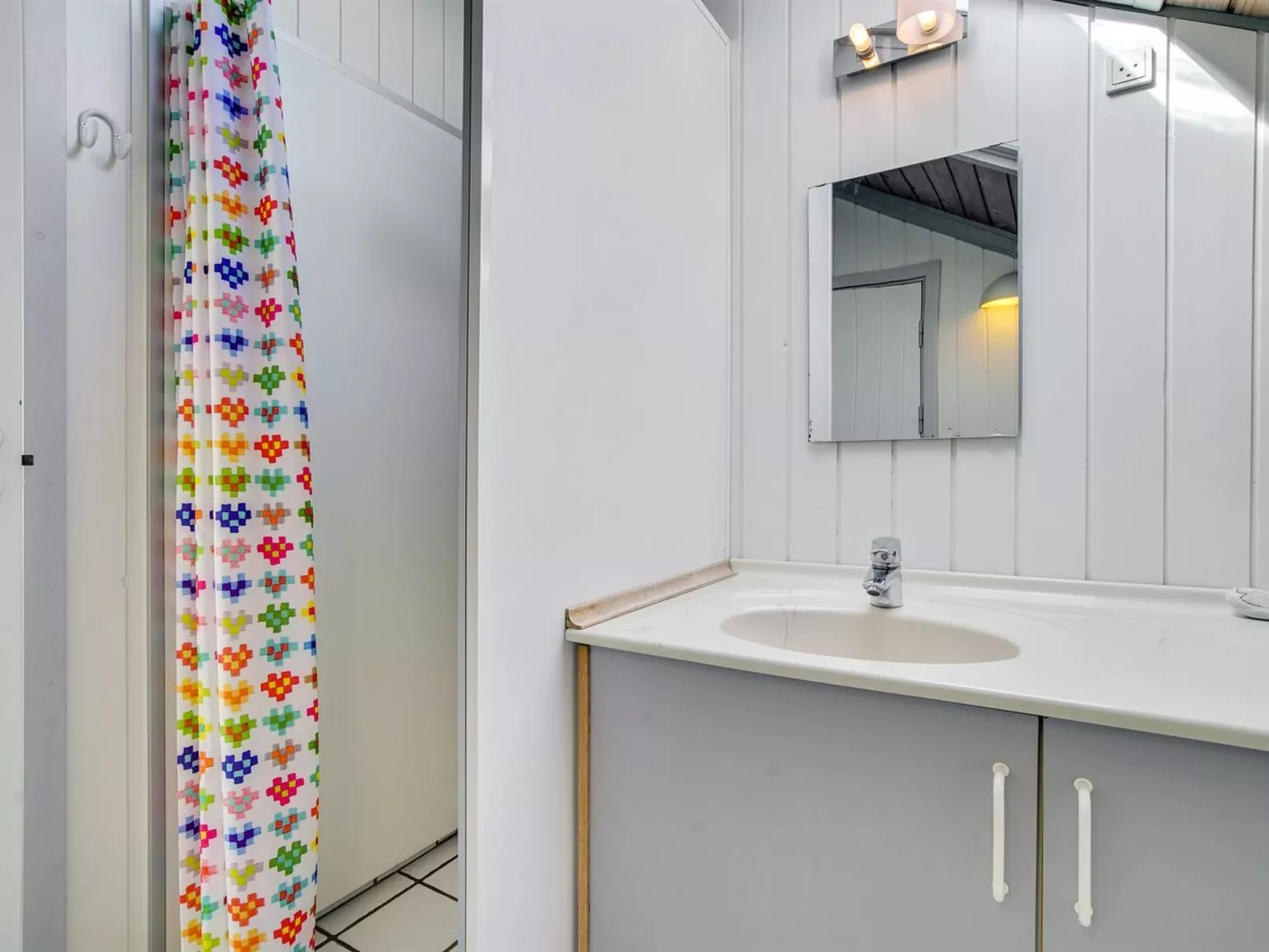 "Erly" - 500m from the sea-Binnen