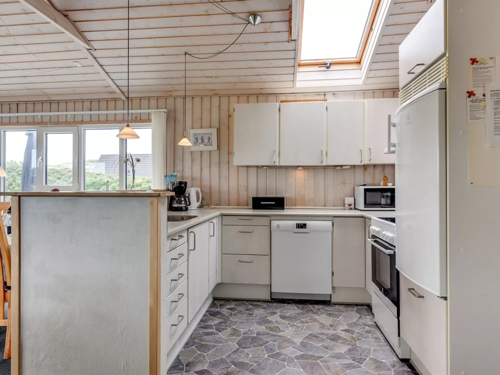 "Ingborg" - 150m from the sea-Binnen