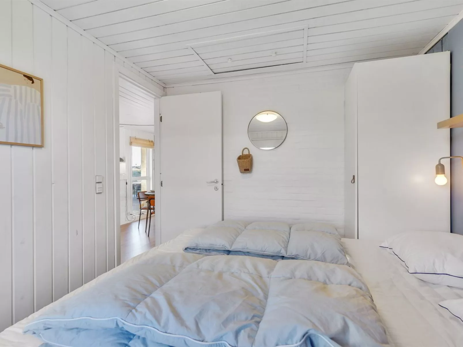 "Assa" -  from the sea-Binnen