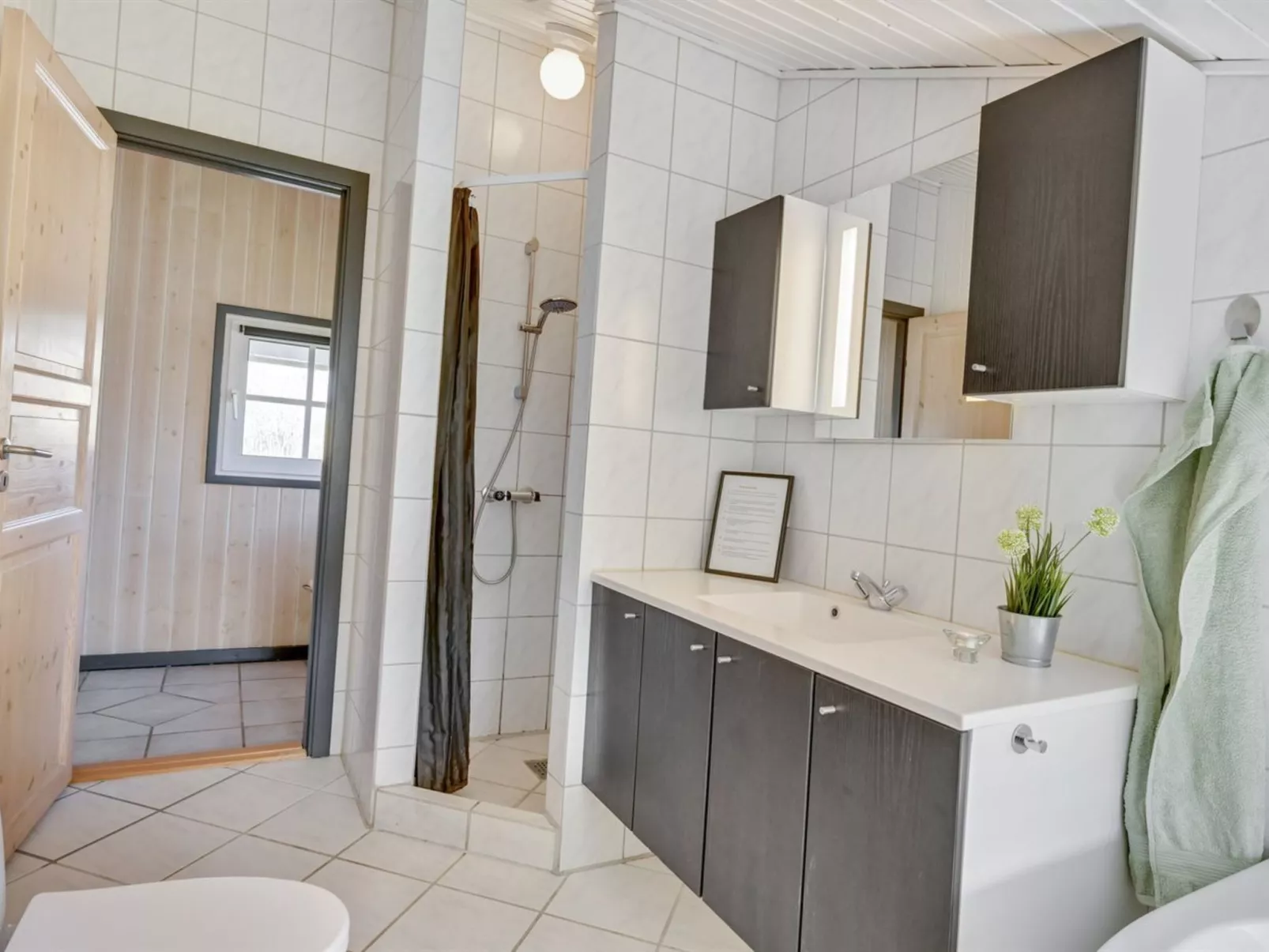 "Martina" - 560m to the fjord-Binnen